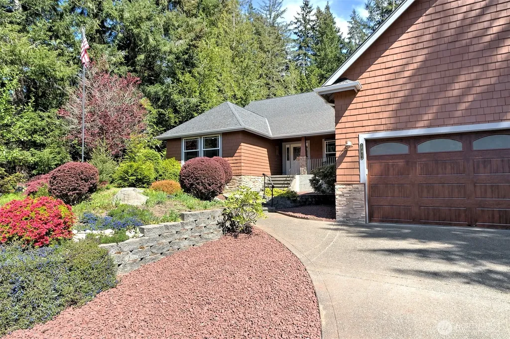 1171 E Old Ranch Road Allyn WA 98524