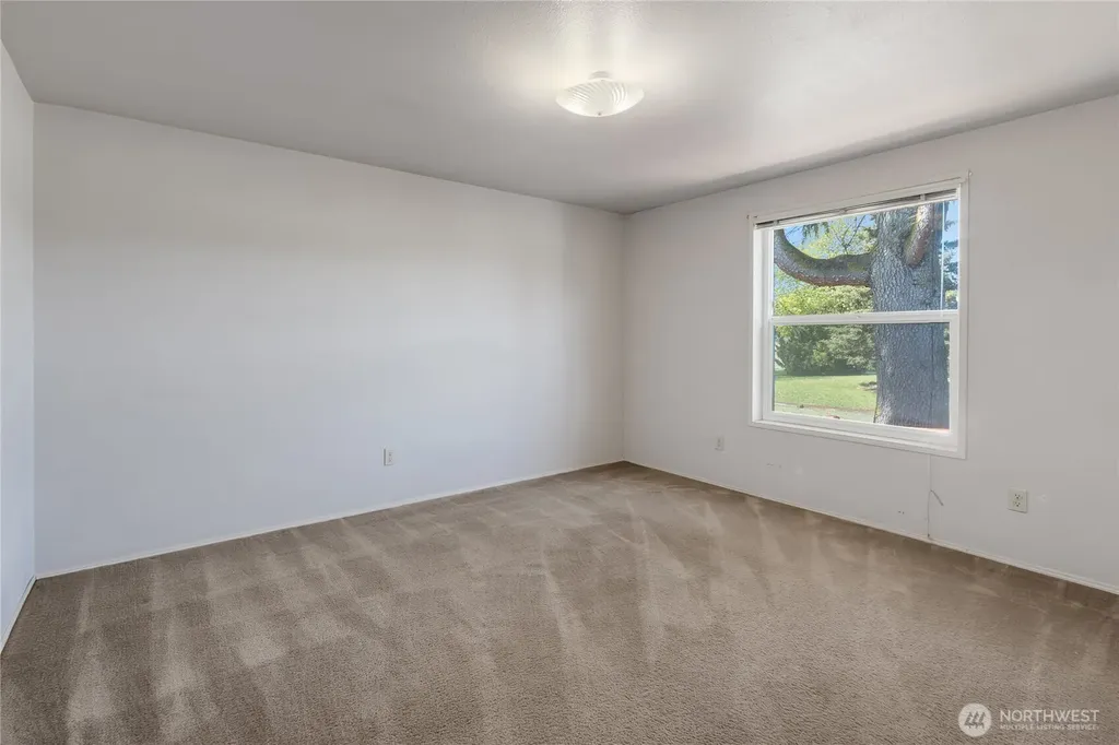 17710 Albany Street SW Rochester WA 98579