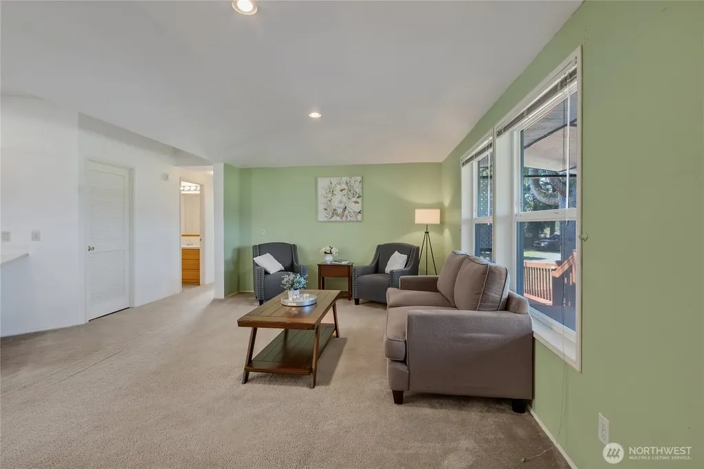 17710 Albany Street SW Rochester WA 98579