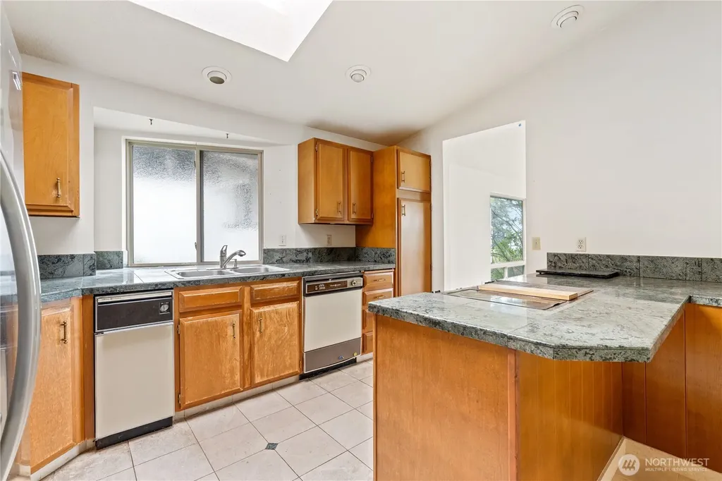 11150 Champagne Point Road NE Kirkland WA 98034