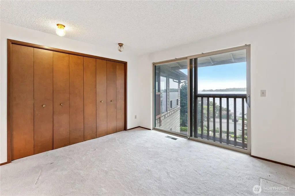 11150 Champagne Point Road NE Kirkland WA 98034