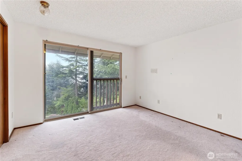 11150 Champagne Point Road NE Kirkland WA 98034