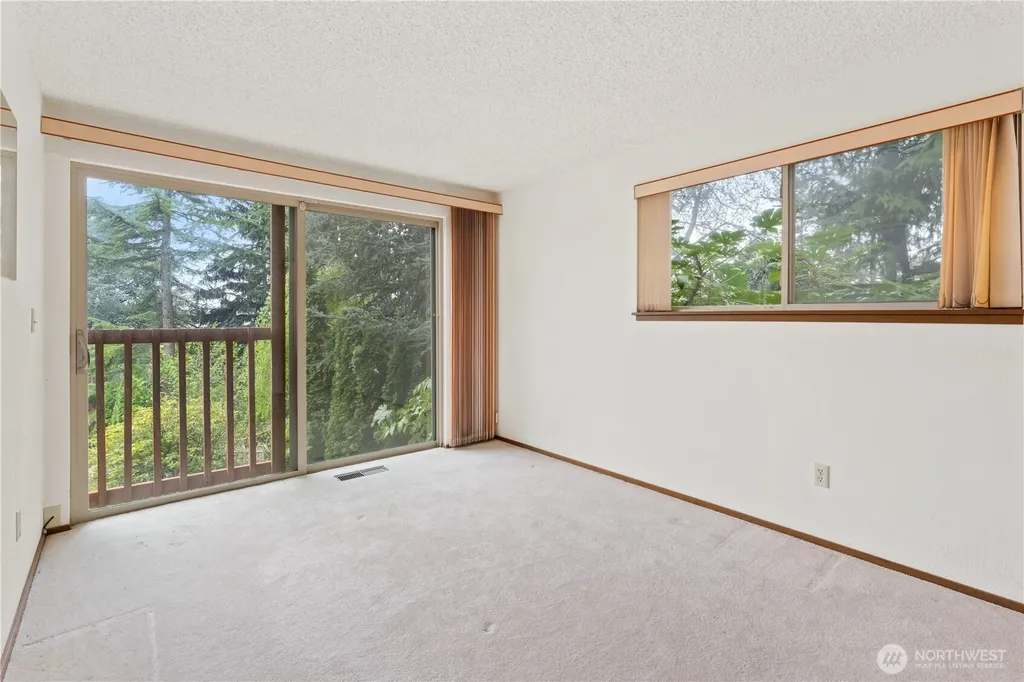 11150 Champagne Point Road NE Kirkland WA 98034