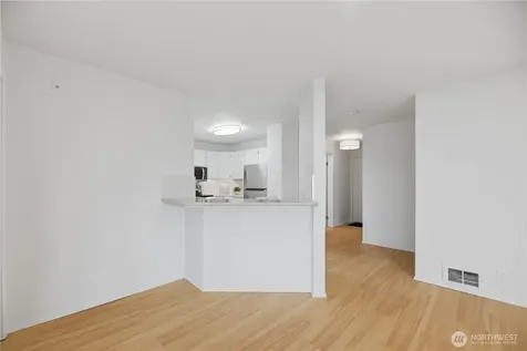 2040 13th Avenue W Seattle WA 98119