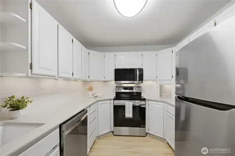 2040 13th Avenue W Seattle WA 98119