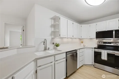 2040 13th Avenue W Seattle WA 98119