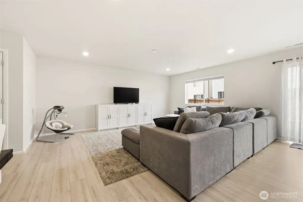 19805 136th Avenue E Graham WA 98338