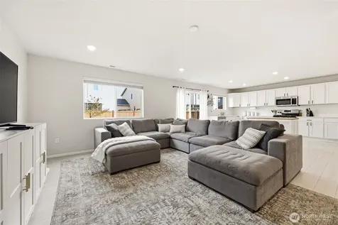 19805 136th Avenue E Graham WA 98338