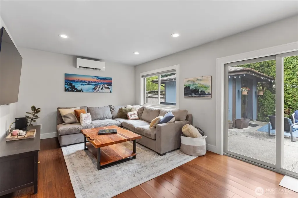 22017 95th Place W Edmonds WA 98020