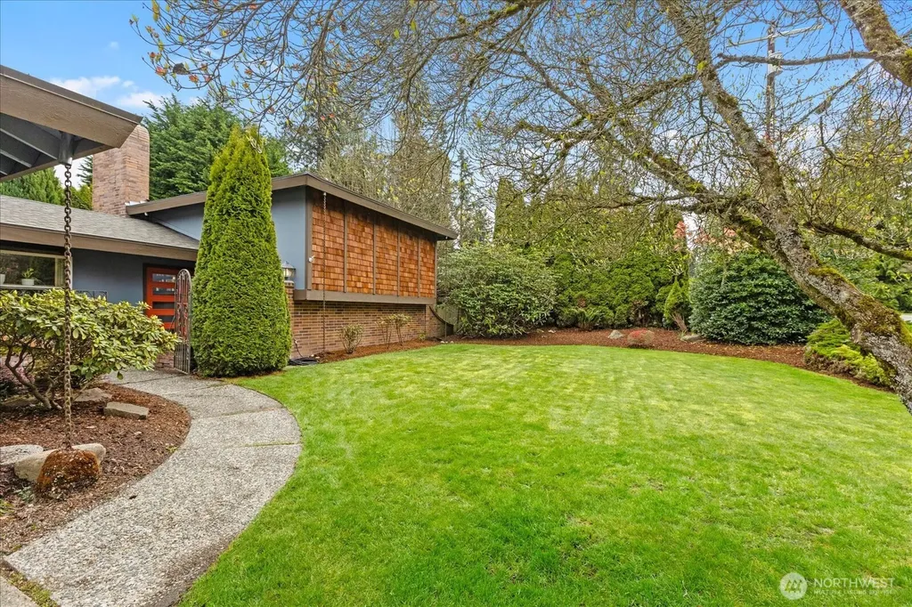 22017 95th Place W Edmonds WA 98020