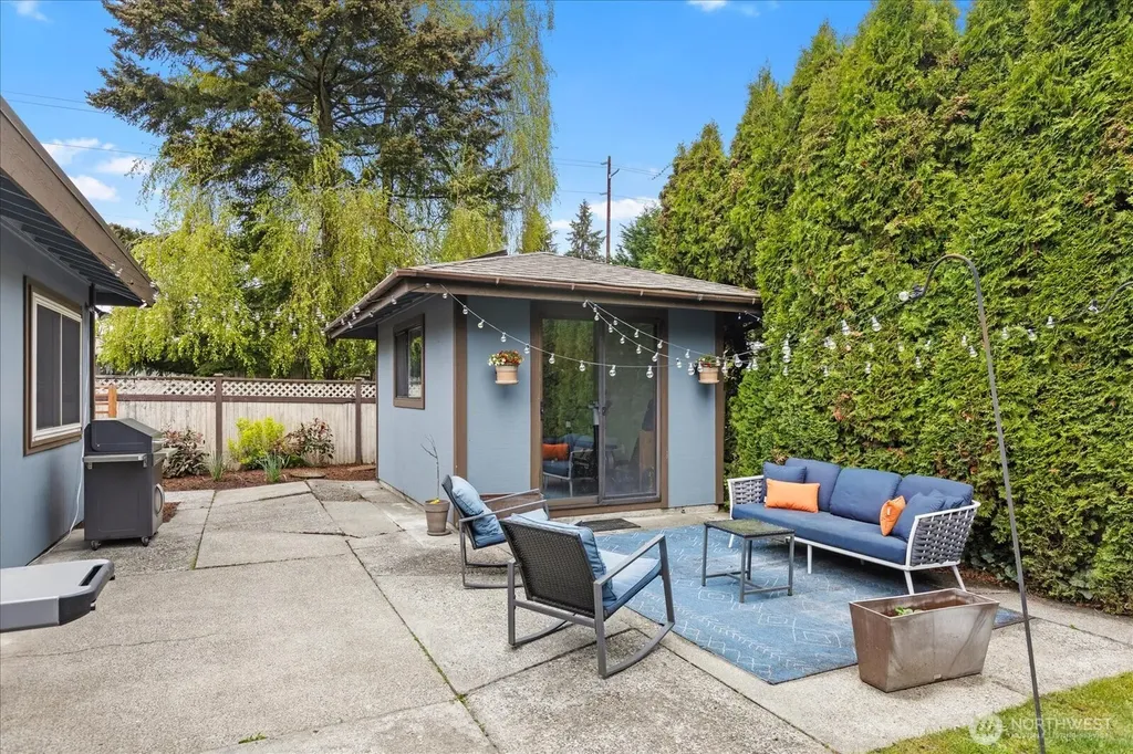 22017 95th Place W Edmonds WA 98020