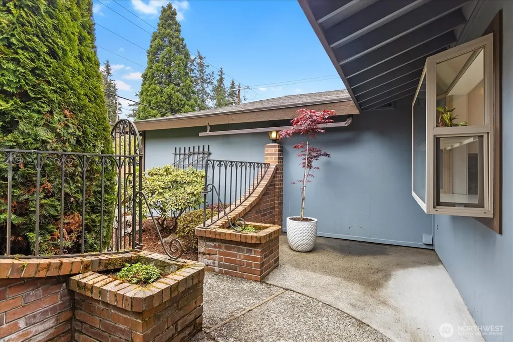 22017 95th Place W Edmonds WA 98020