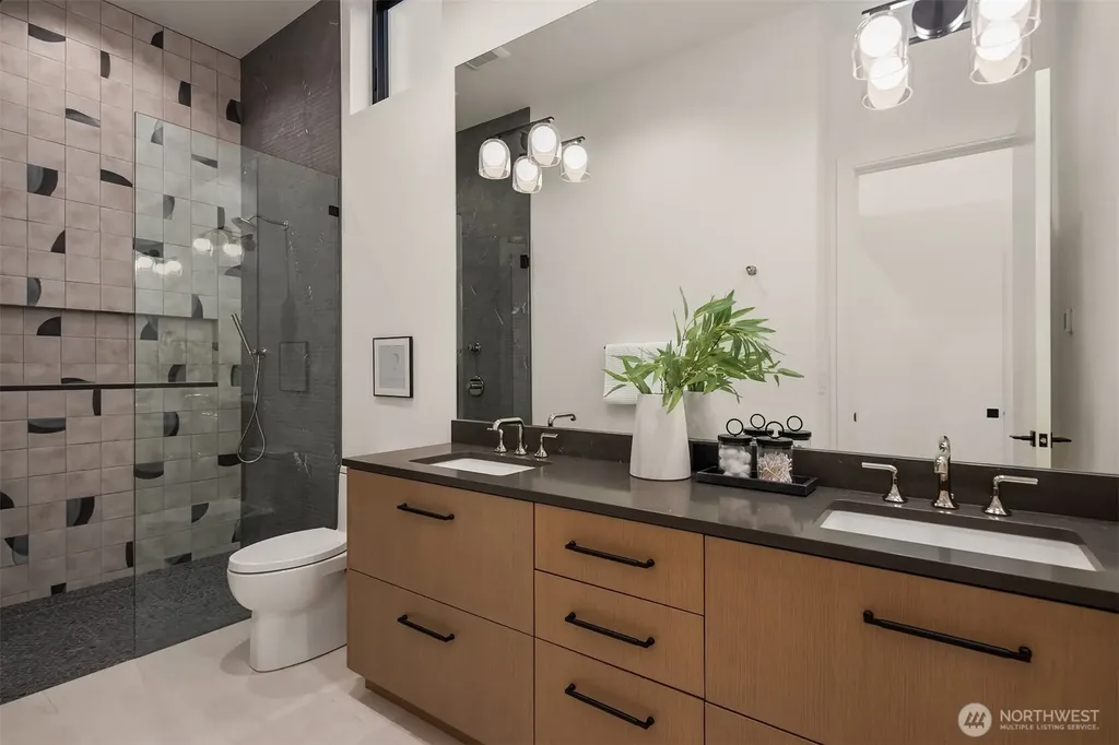5917 104th Place NE Kirkland WA 98033