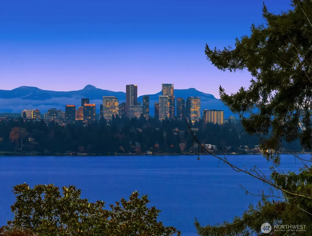 3814 E John Street Seattle WA 98112