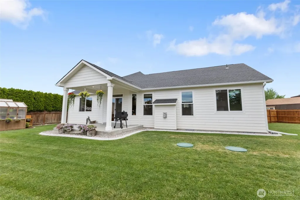 9386 Albert Way SE Moses Lake WA 98837