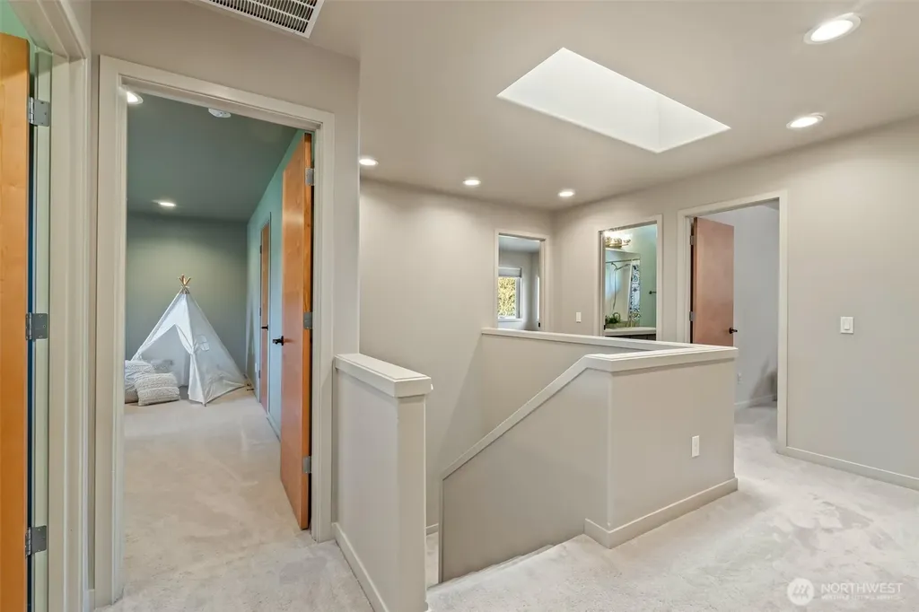 11339 40th Avenue NE Seattle WA 98125