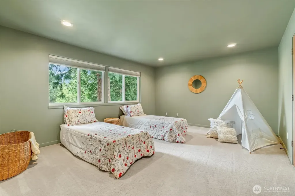 11339 40th Avenue NE Seattle WA 98125