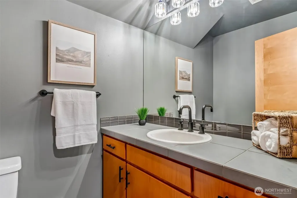 11339 40th Avenue NE Seattle WA 98125