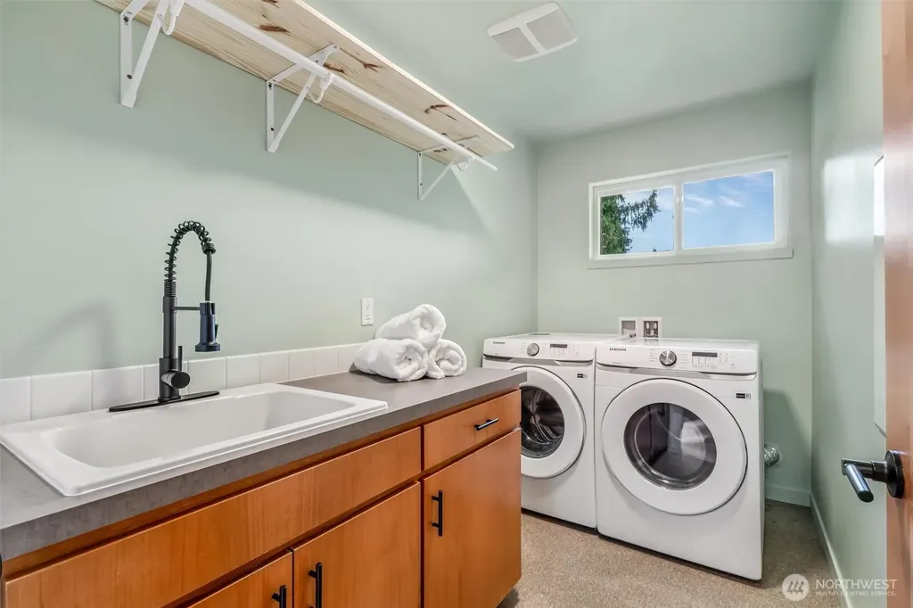 11339 40th Avenue NE Seattle WA 98125