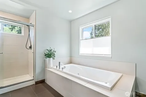 11339 40th Avenue NE Seattle WA 98125