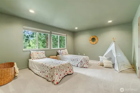 11339 40th Avenue NE Seattle WA 98125
