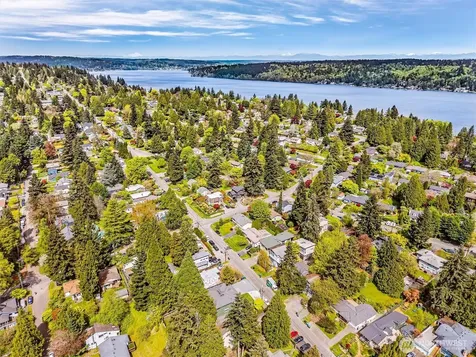 11339 40th Avenue NE Seattle WA 98125