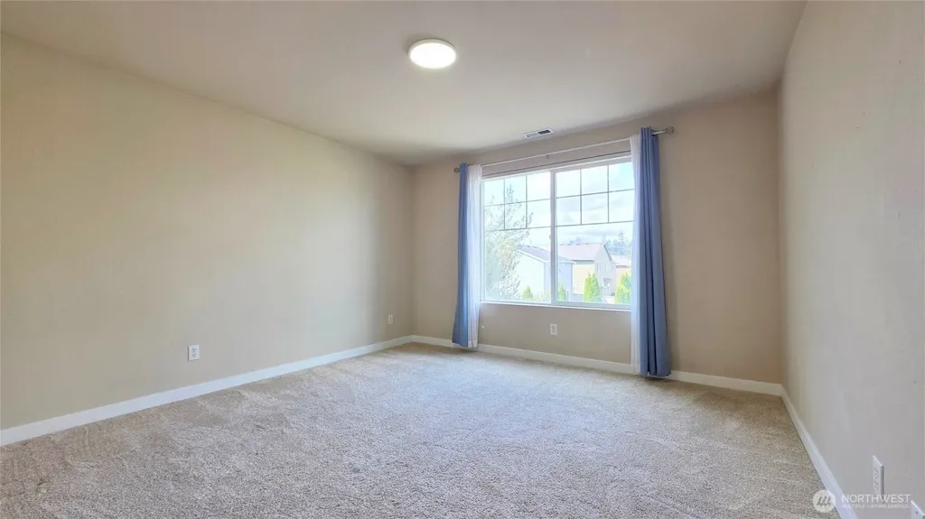 17933 73rd Avenue E Puyallup WA 98375