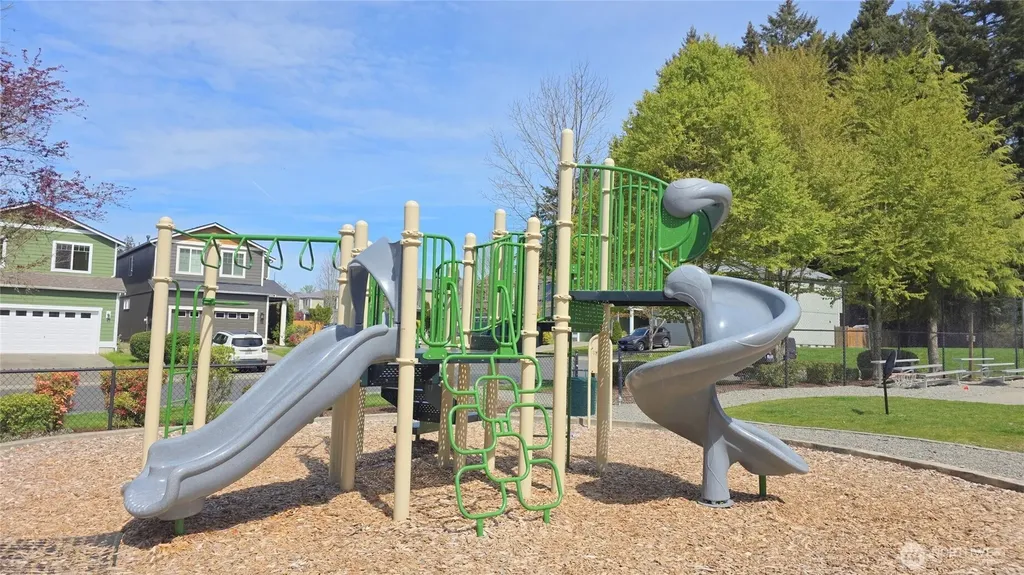 17933 73rd Avenue E Puyallup WA 98375
