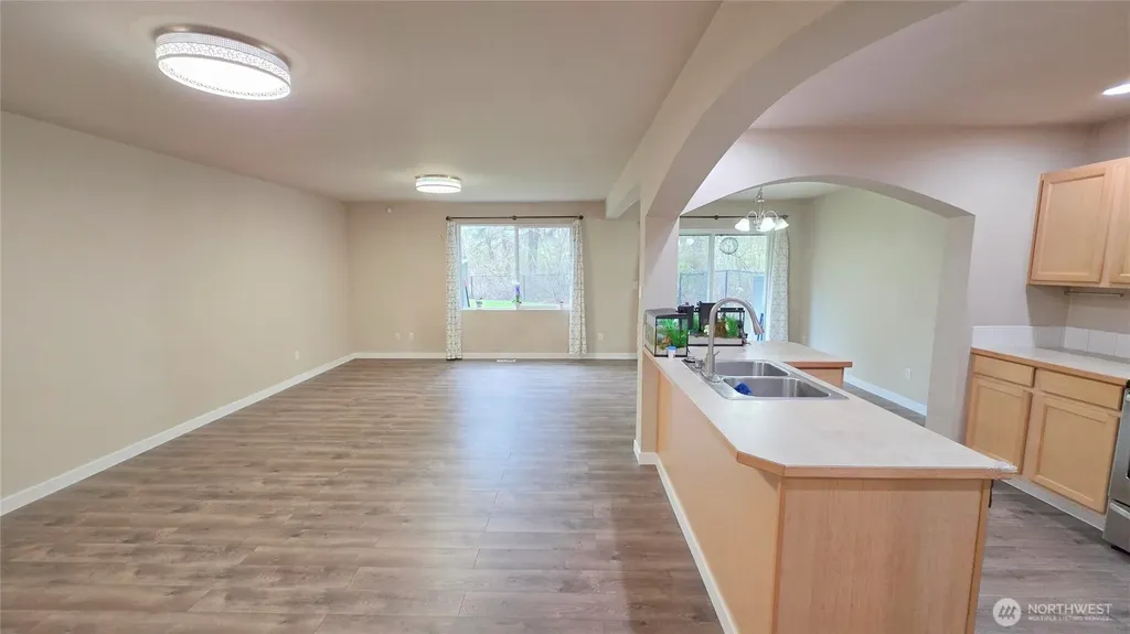 17933 73rd Avenue E Puyallup WA 98375