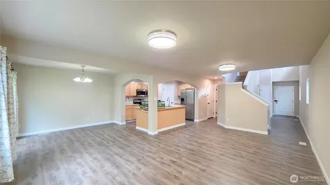 17933 73rd Avenue E Puyallup WA 98375