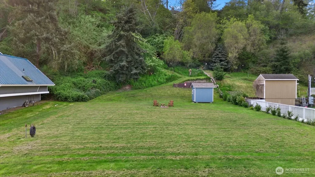 3697 Driftwood Drive Clinton WA 98236