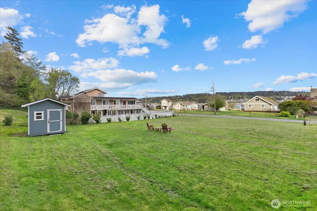 3697 Driftwood Drive Clinton WA 98236