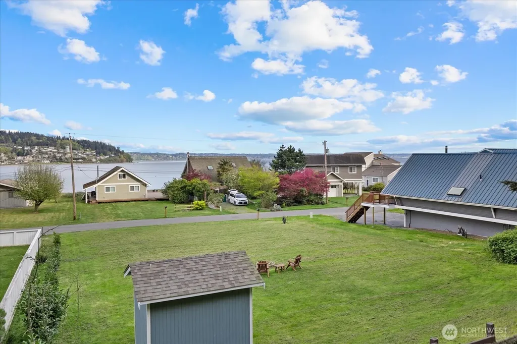 3697 Driftwood Drive Clinton WA 98236