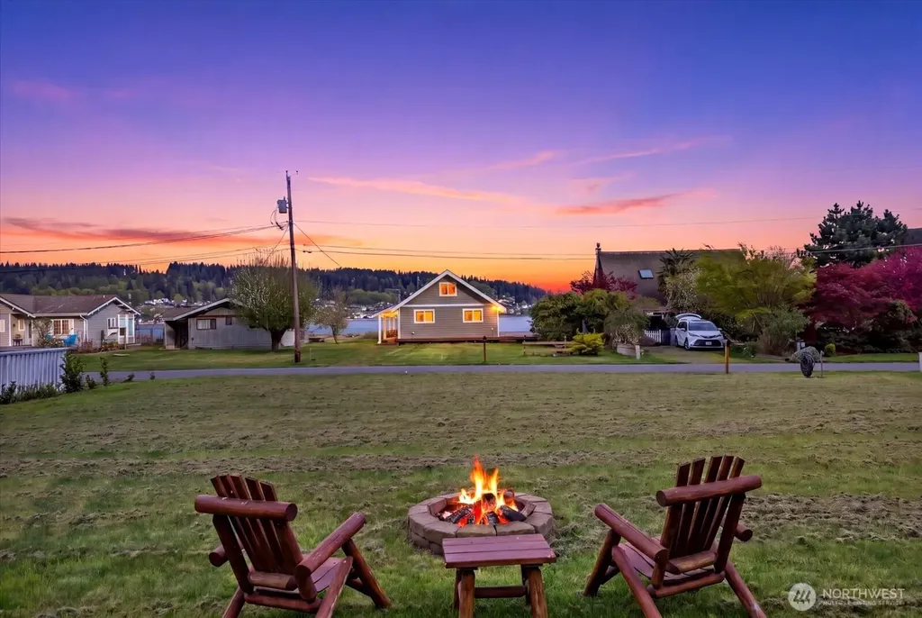 3697 Driftwood Drive Clinton WA 98236