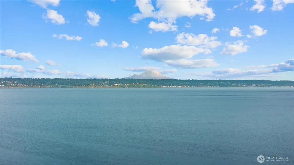 3697 Driftwood Drive Clinton WA 98236