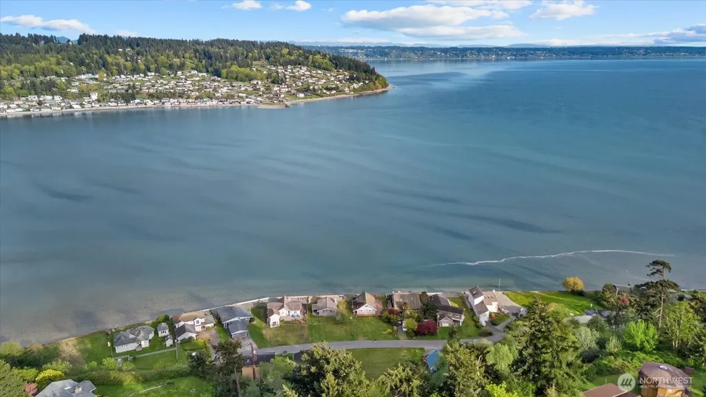 3697 Driftwood Drive Clinton WA 98236