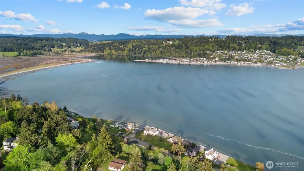 3697 Driftwood Drive Clinton WA 98236