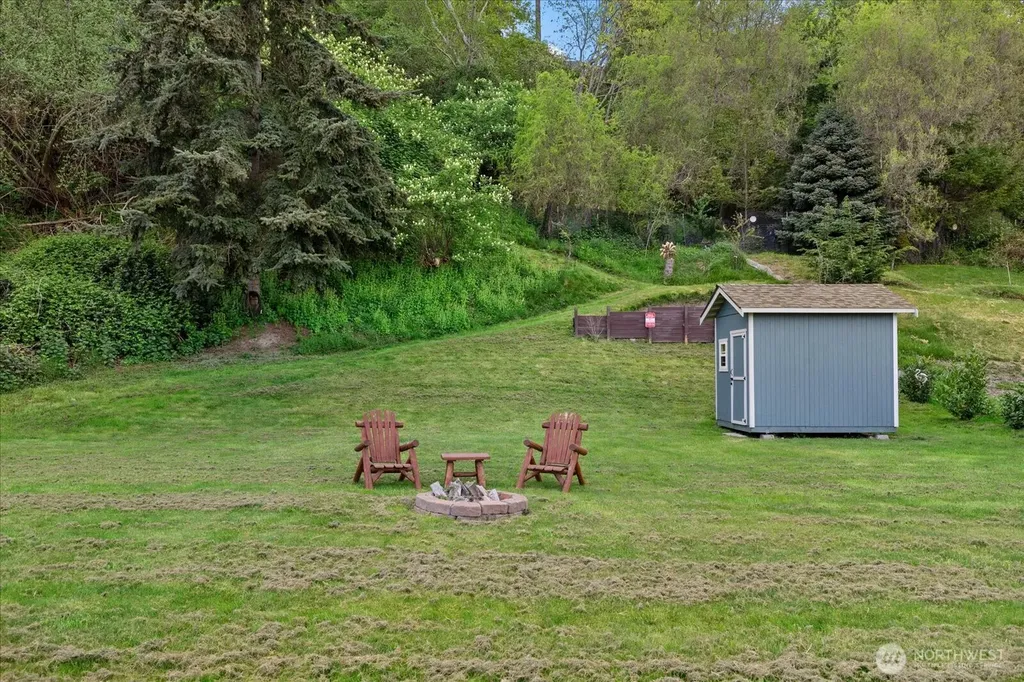 3697 Driftwood Drive Clinton WA 98236