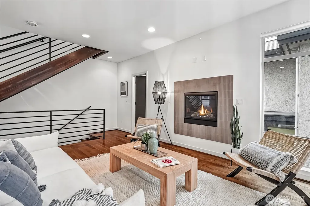 8297 5th Avenue NE Seattle WA 98115