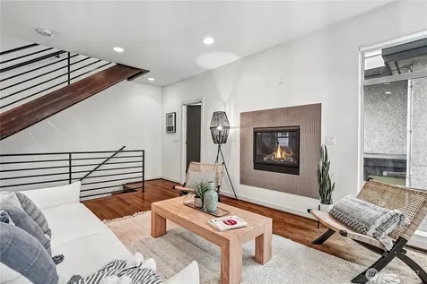 8297 5th Avenue NE Seattle WA 98115