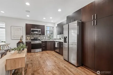 8297 5th Avenue NE Seattle WA 98115