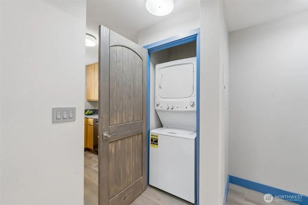 20301 19th Avenue NE Shoreline WA 98155