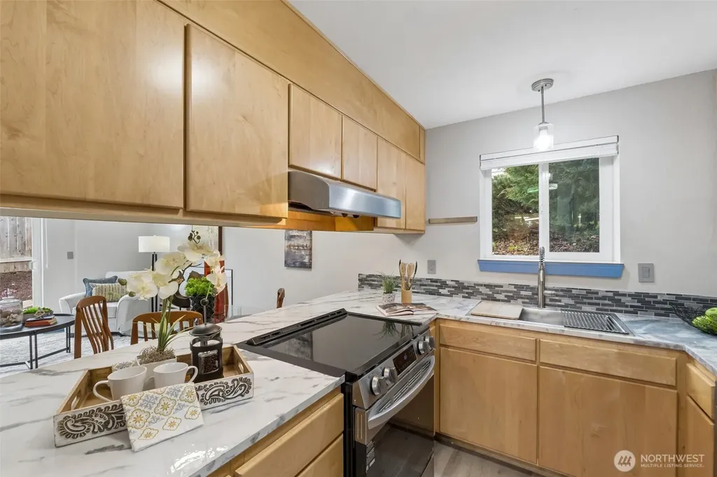 20301 19th Avenue NE Shoreline WA 98155