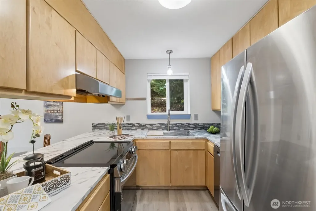 20301 19th Avenue NE Shoreline WA 98155