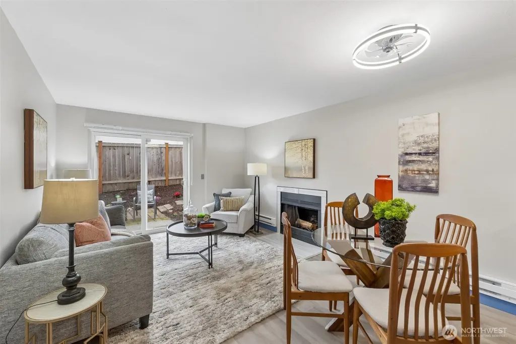 20301 19th Avenue NE Shoreline WA 98155