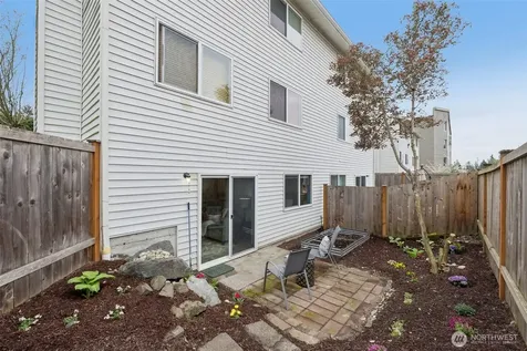 20301 19th Avenue NE Shoreline WA 98155