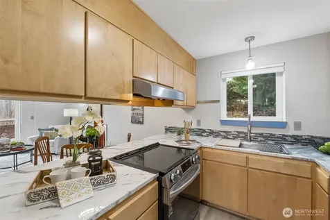 20301 19th Avenue NE Shoreline WA 98155