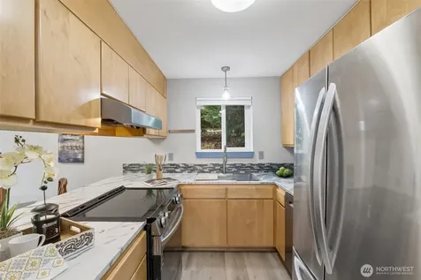20301 19th Avenue NE Shoreline WA 98155