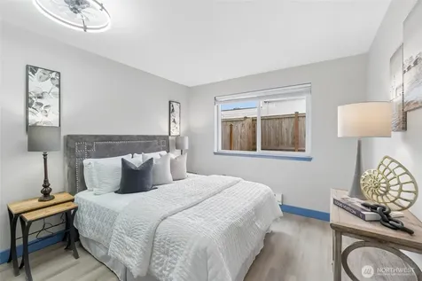 20301 19th Avenue NE Shoreline WA 98155