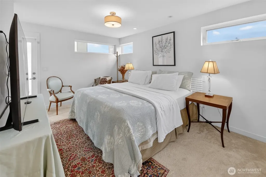 3014 21st Avenue W Seattle WA 98199